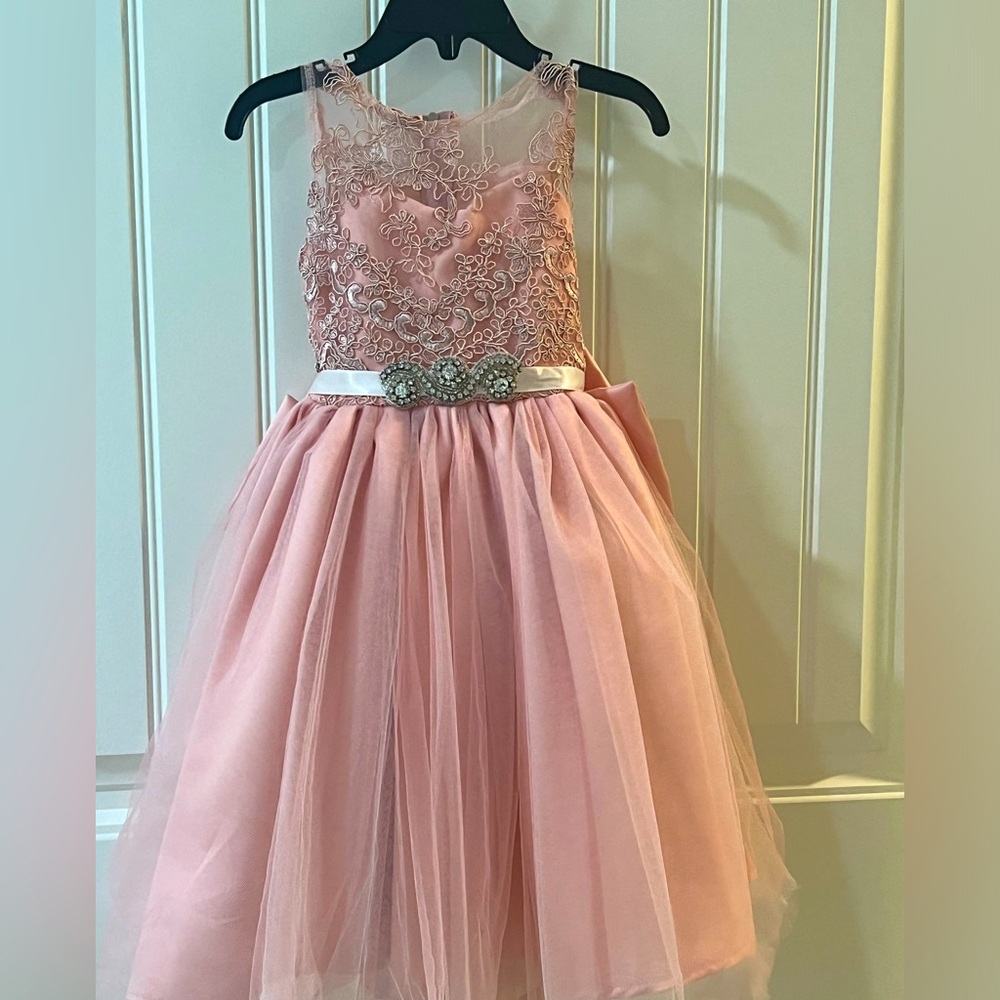 Girls dress